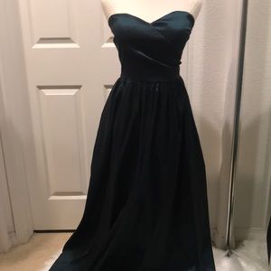 DARK GREEN DRESS OR EMERALD COLOR